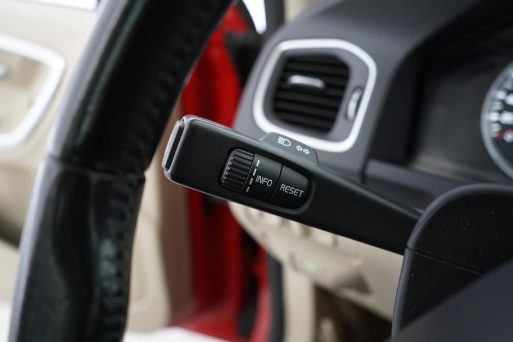 VOLVO S60 2011