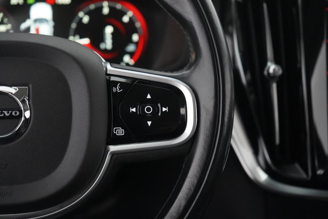 VOLVO V60 2019