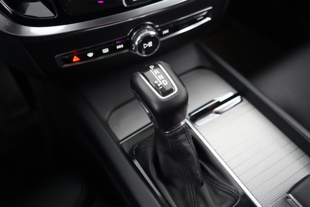VOLVO V60 2019
