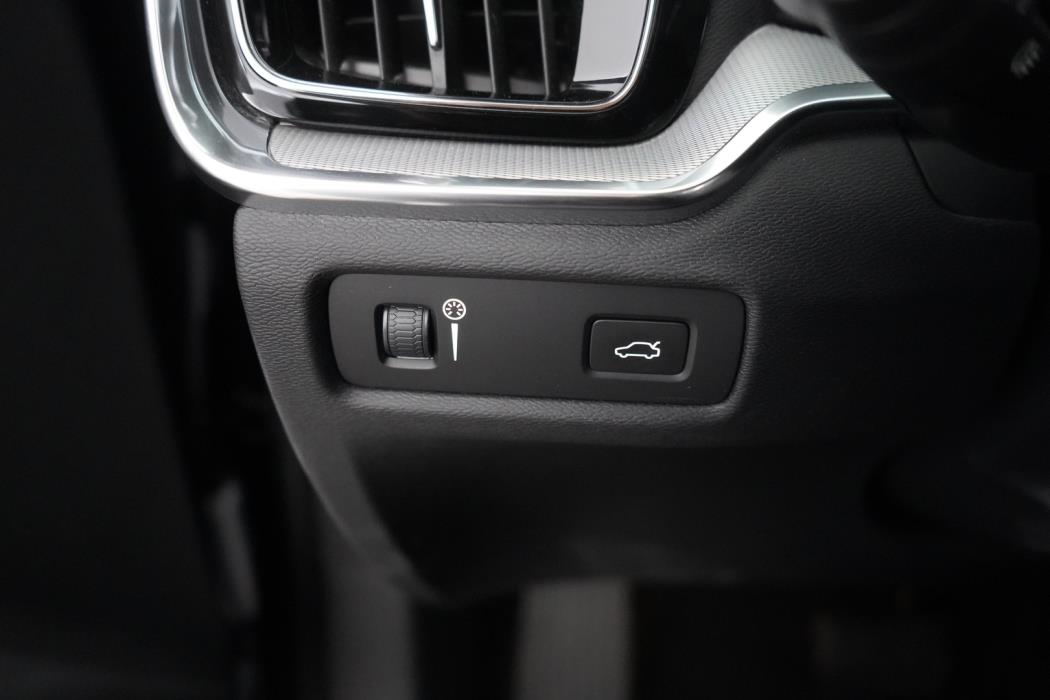 VOLVO V60 2019