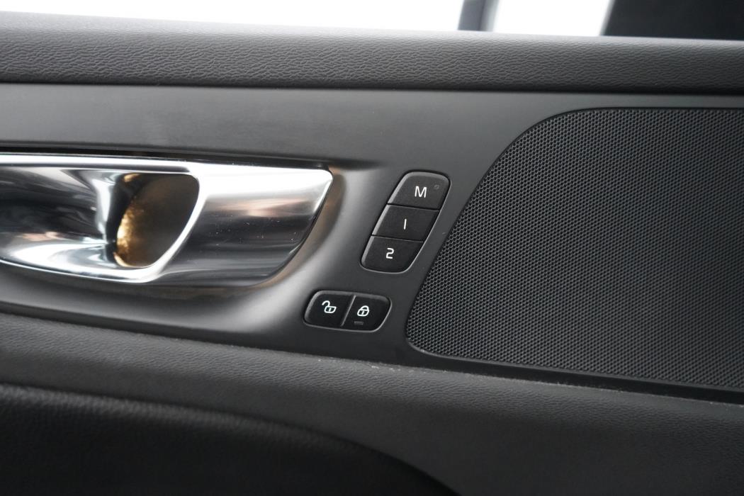 VOLVO V60 2019