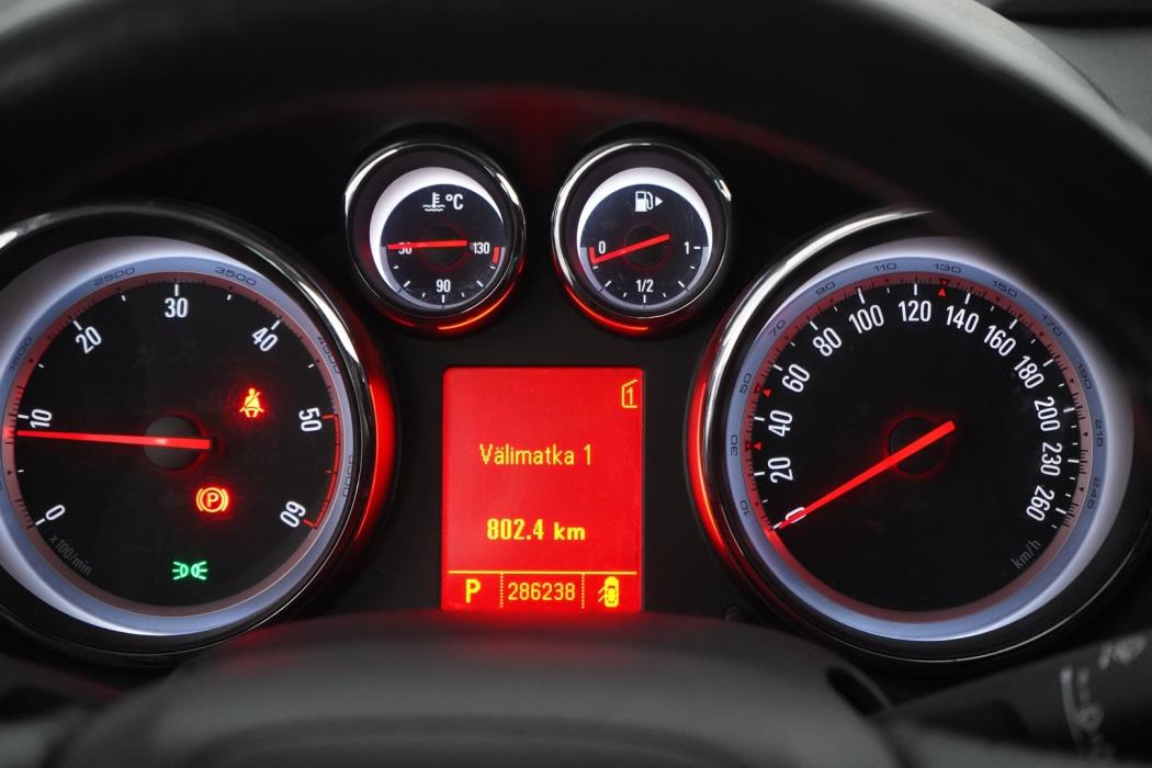 OPEL Astra 2011