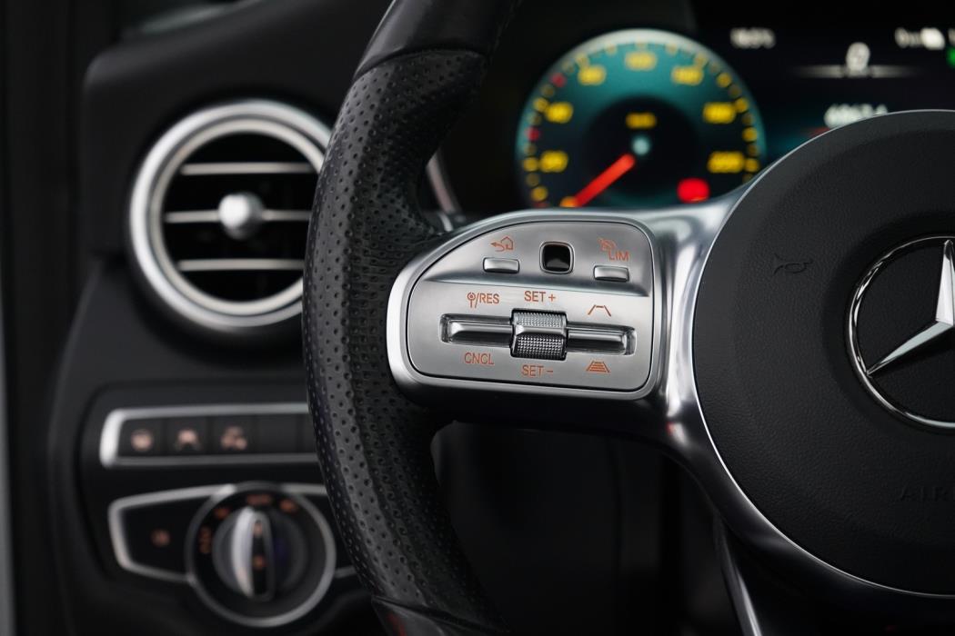 MERCEDES-BENZ C 2020