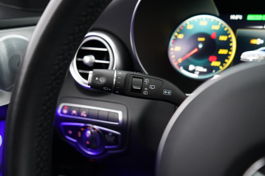 MERCEDES-BENZ C 2020