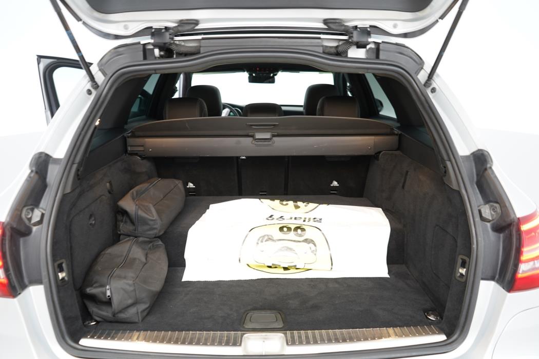 MERCEDES-BENZ C 2020