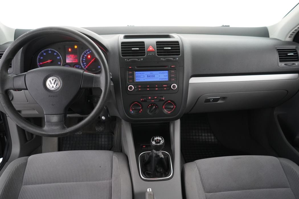 VOLKSWAGEN Jetta 2005