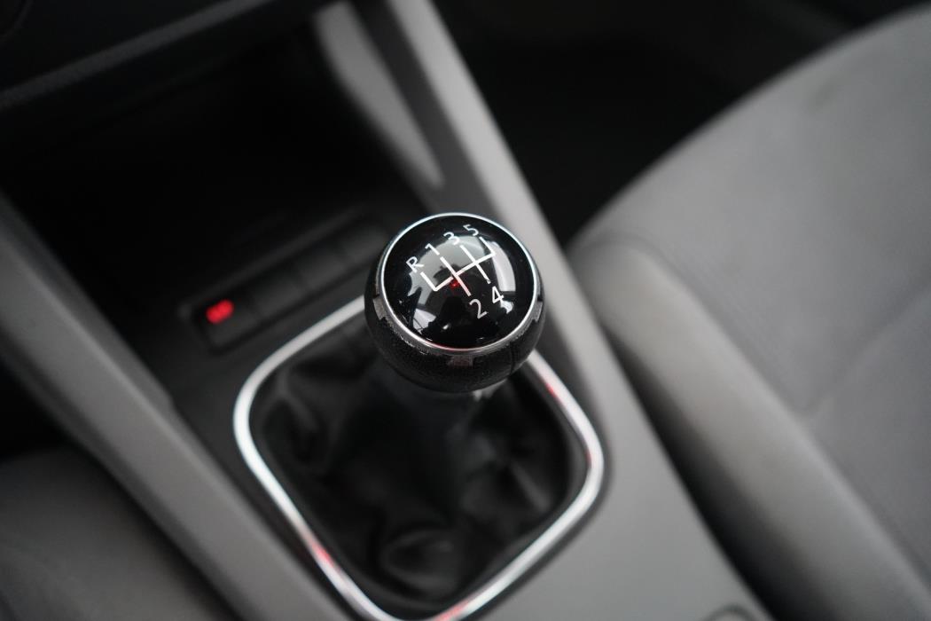 VOLKSWAGEN Jetta 2005