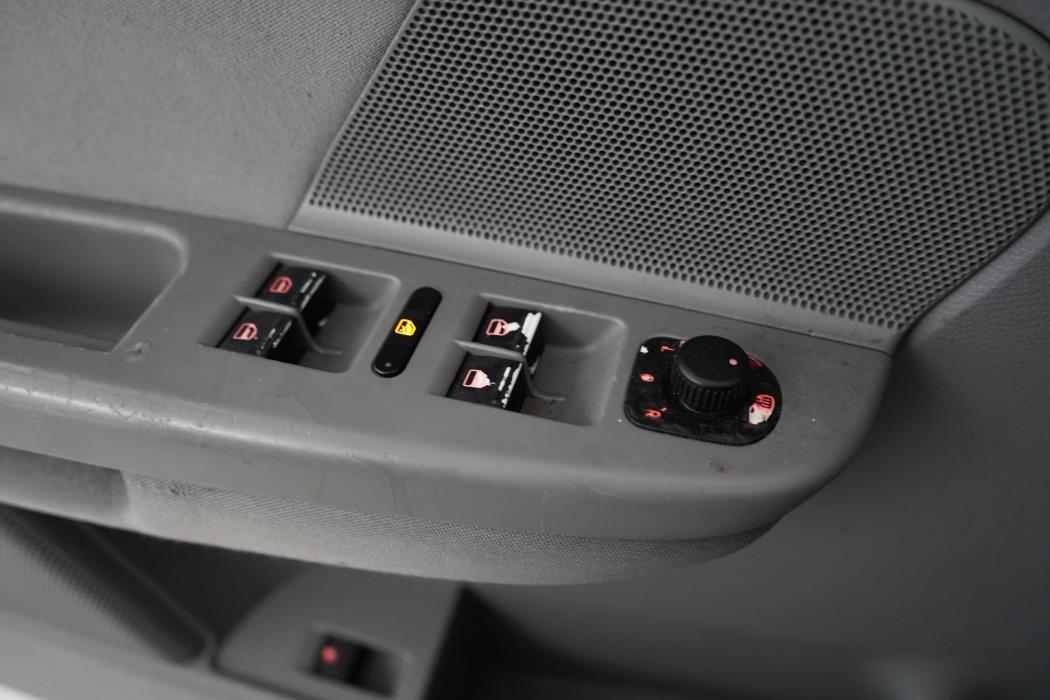 VOLKSWAGEN Jetta 2005