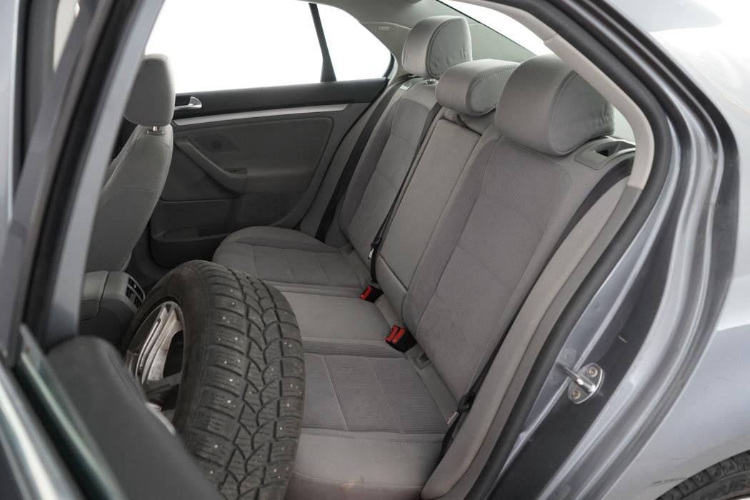 VOLKSWAGEN Jetta 2005
