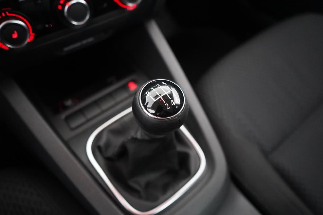 VOLKSWAGEN Jetta 2011