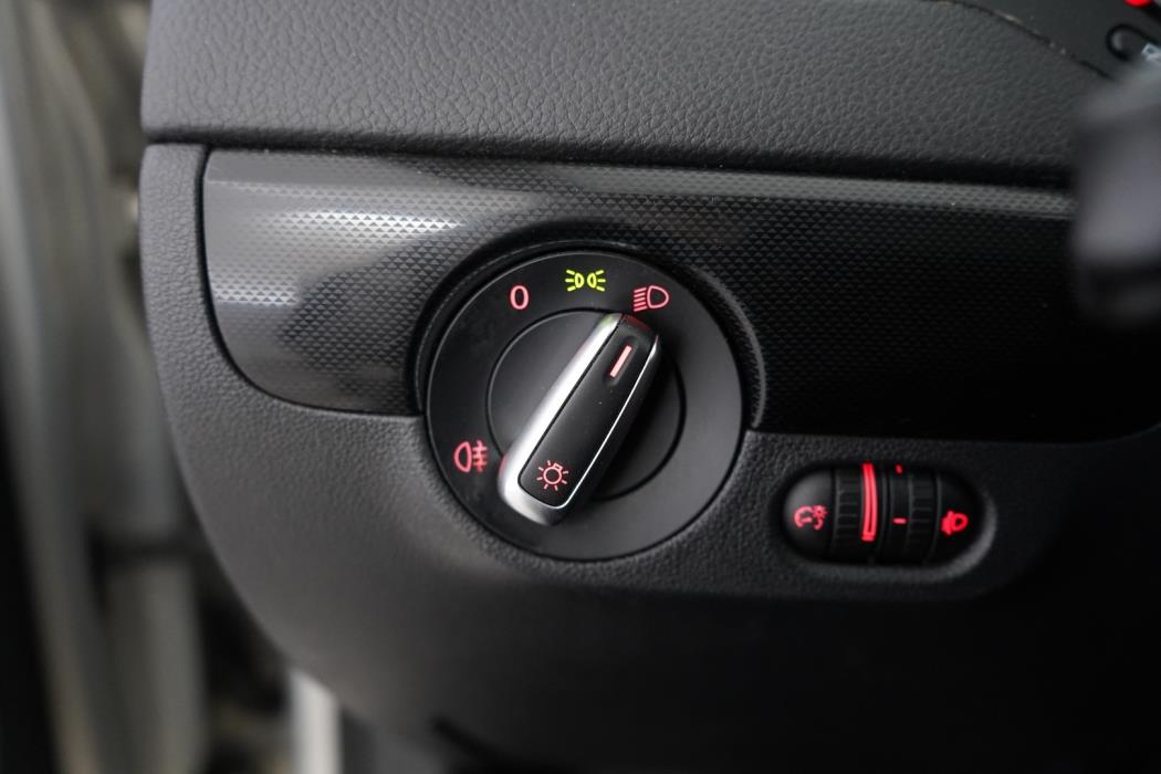 VOLKSWAGEN Jetta 2011