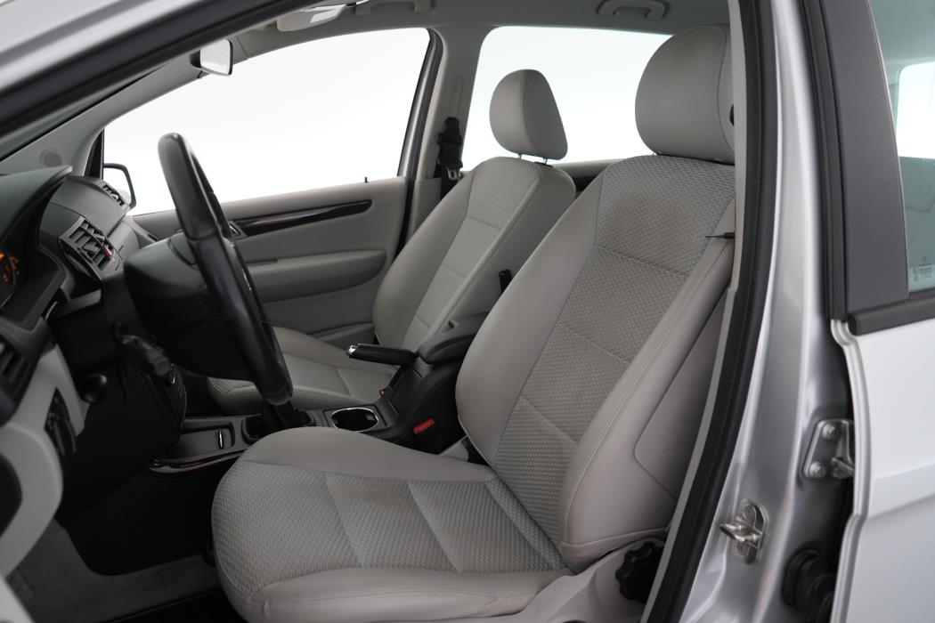 MERCEDES-BENZ A 2012