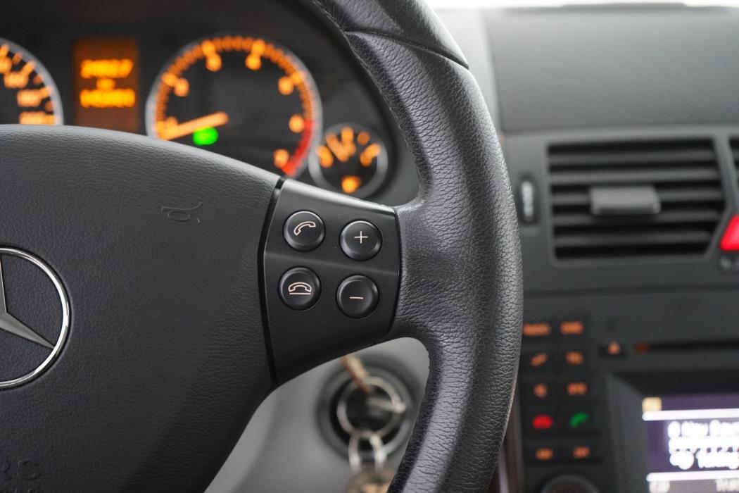 MERCEDES-BENZ A 2012