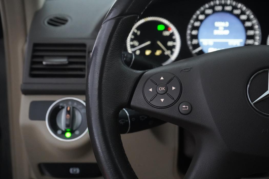 MERCEDES-BENZ C 2008