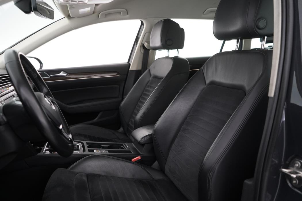 VOLKSWAGEN Passat 2017