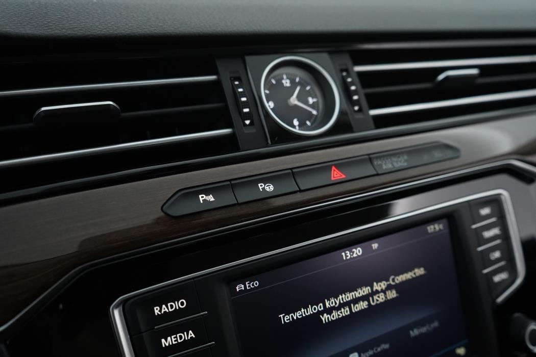 VOLKSWAGEN Passat 2017