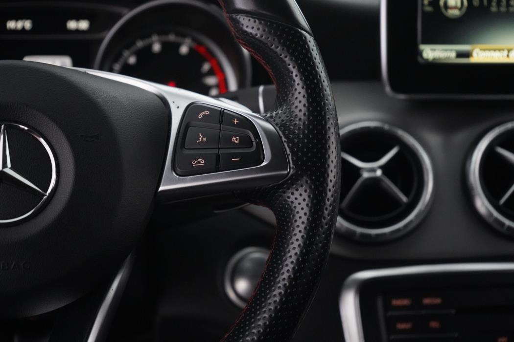 MERCEDES-BENZ CLA 2016