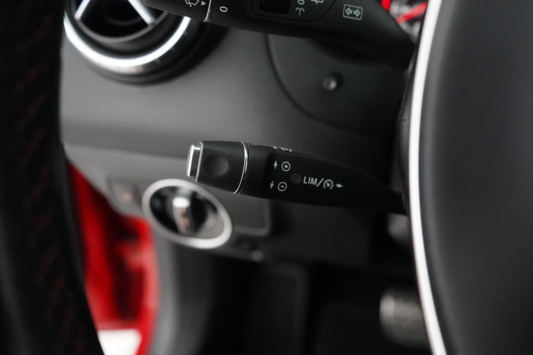 MERCEDES-BENZ CLA 2016