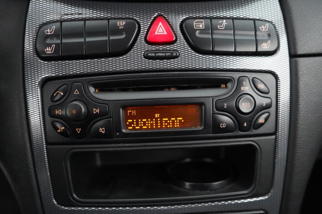 MERCEDES-BENZ CLK 2004