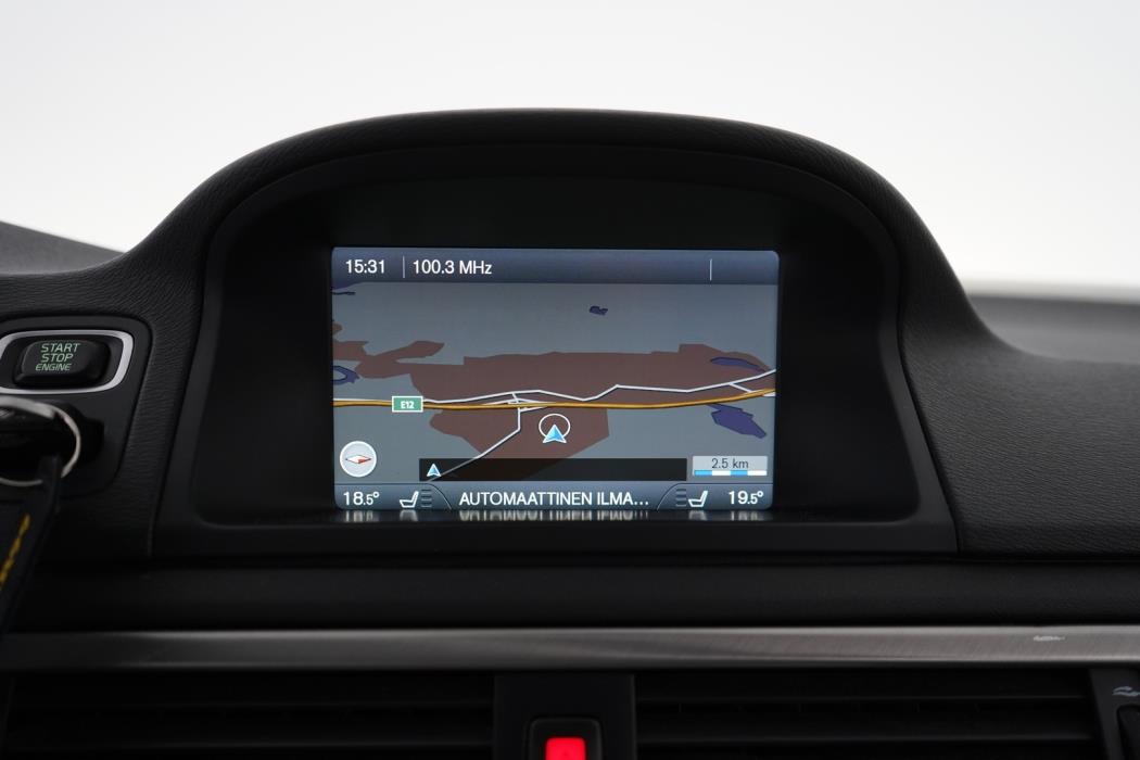 VOLVO V70 2012