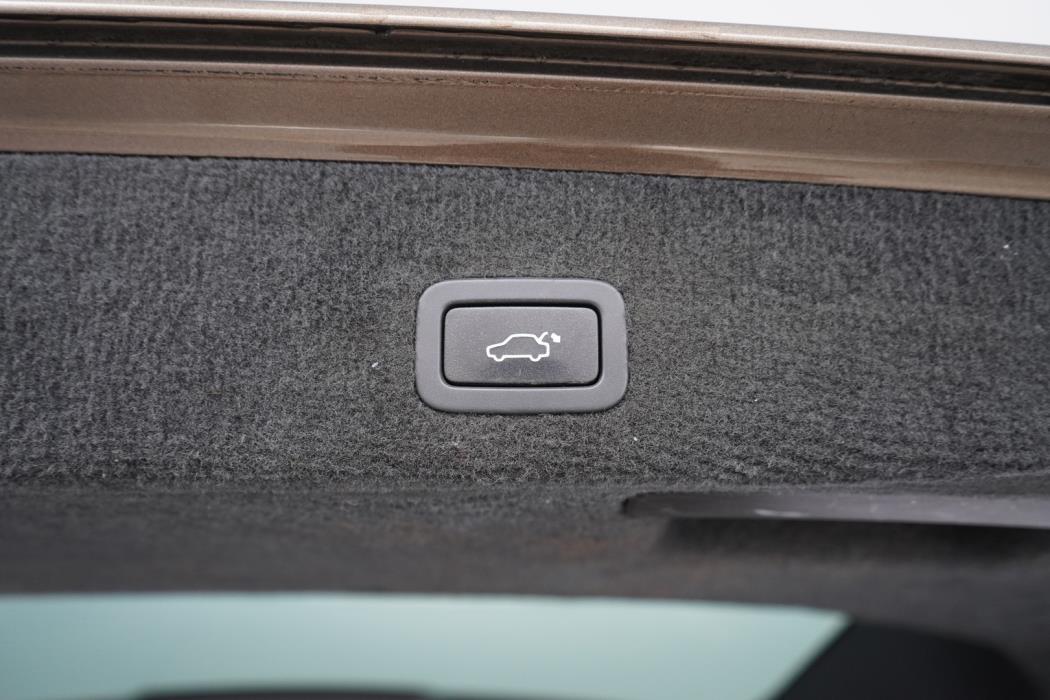 VOLVO V70 2012