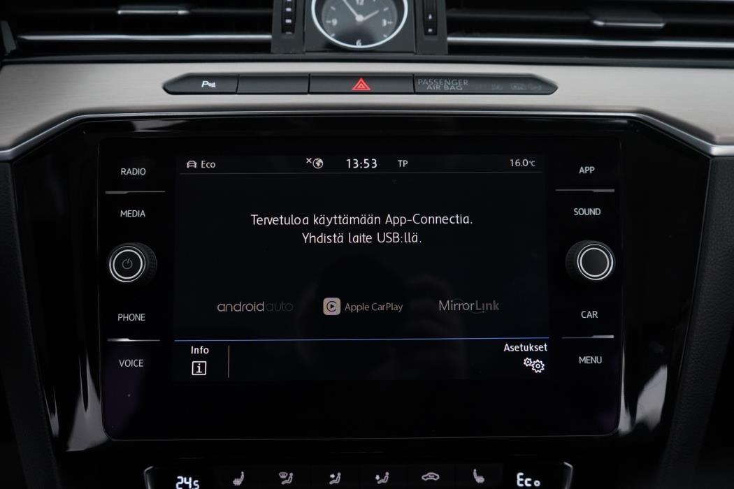 VOLKSWAGEN Passat 2017