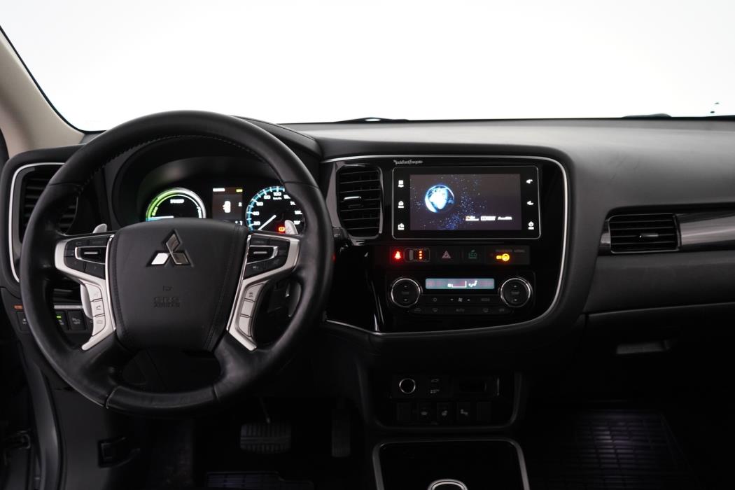 MITSUBISHI OUTLANDER PHEV 2017