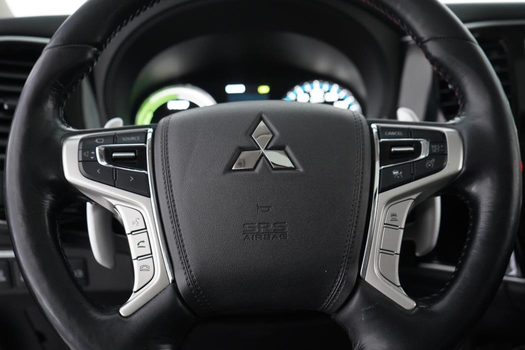 MITSUBISHI OUTLANDER PHEV 2017