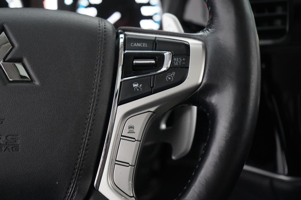 MITSUBISHI OUTLANDER PHEV 2017