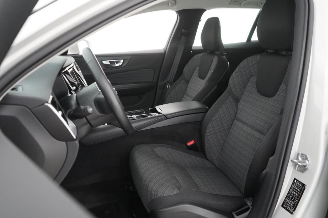 VOLVO V60 2022