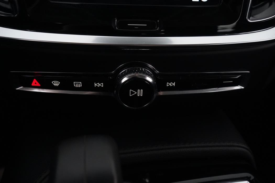VOLVO V60 2022