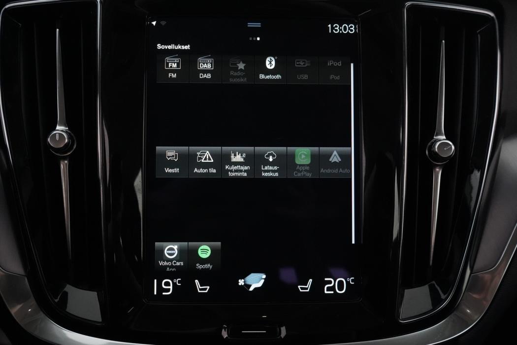 VOLVO V60 2022