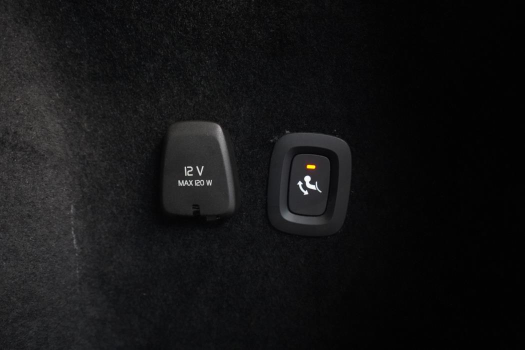 VOLVO V60 2022