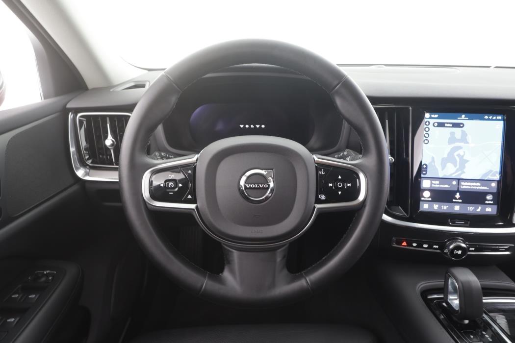 VOLVO V60 2025