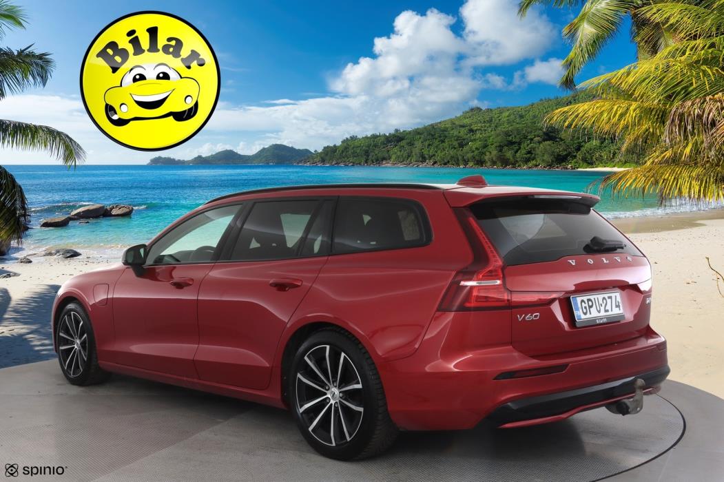 VOLVO V60 2025