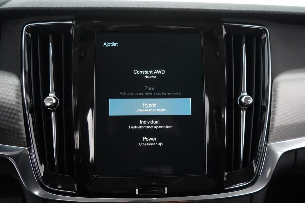VOLVO V90 2021