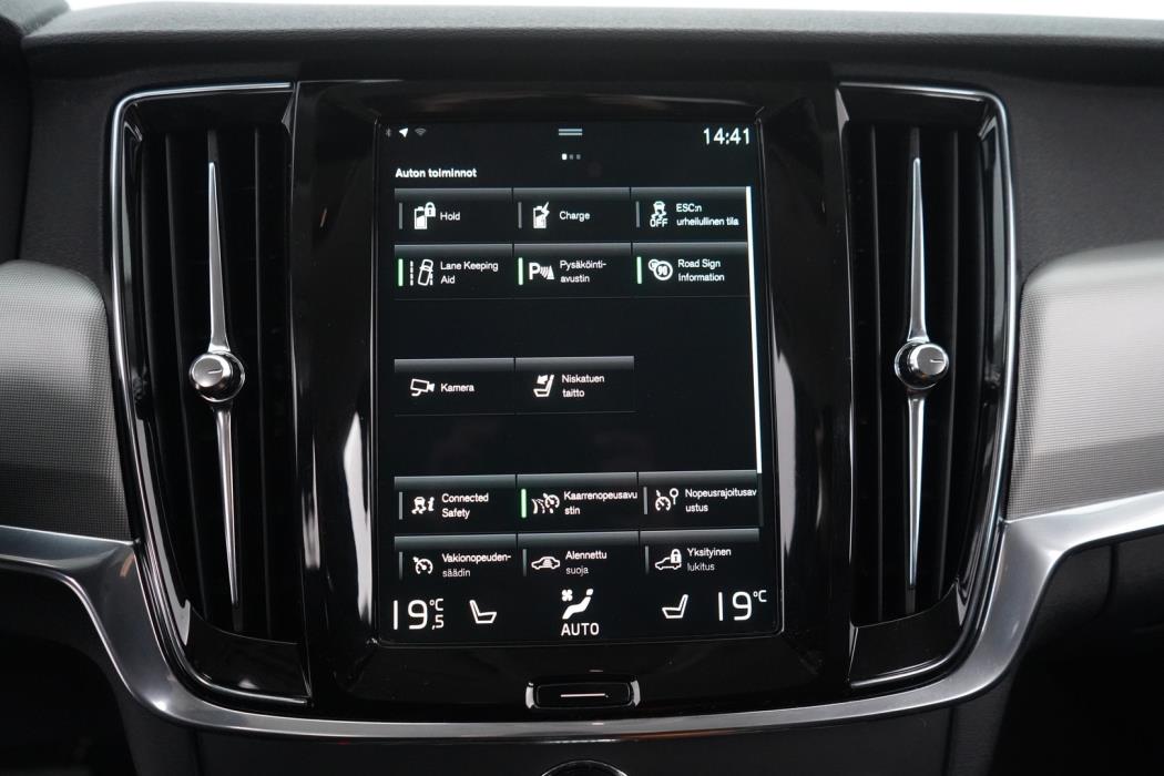 VOLVO V90 2021