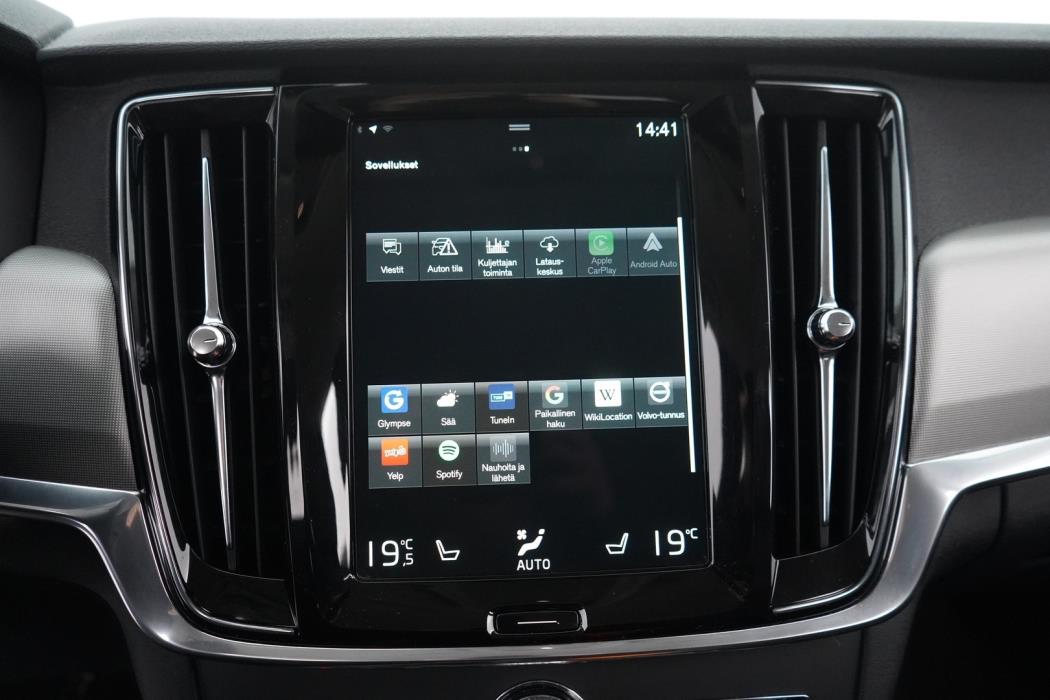 VOLVO V90 2021