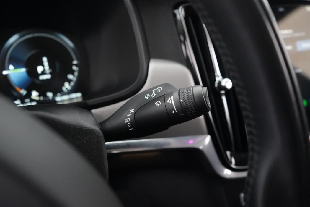 VOLVO V90 2021
