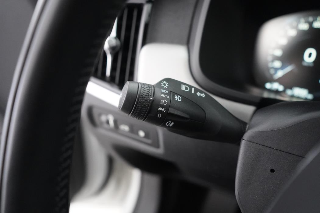 VOLVO V90 2021