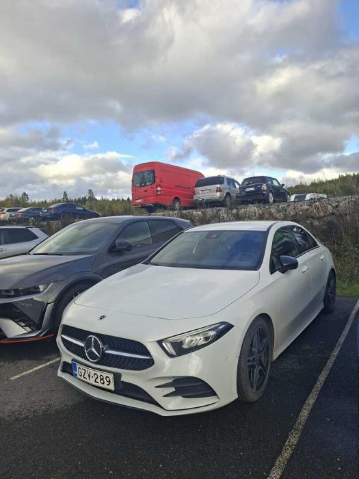 MERCEDES-BENZ A 2021