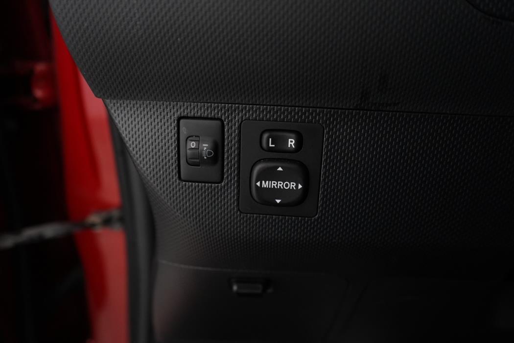 TOYOTA Urban Cruiser 2010