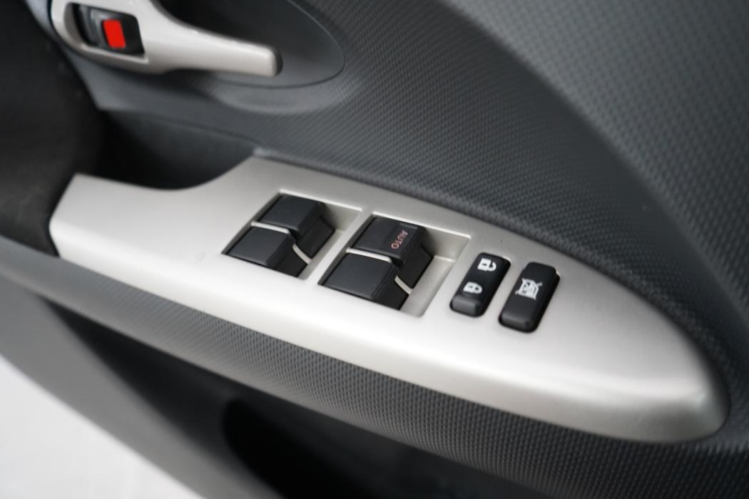 TOYOTA Urban Cruiser 2010