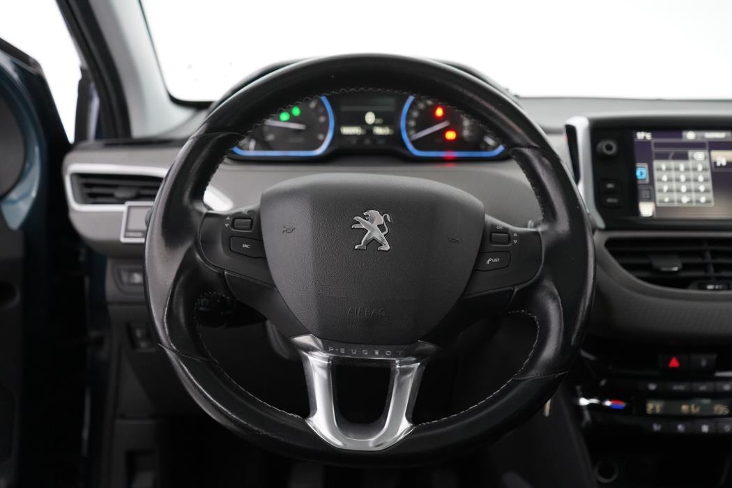 PEUGEOT 2008 2016