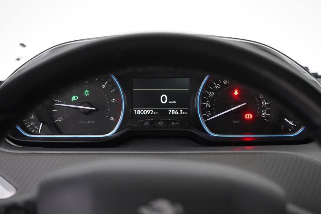PEUGEOT 2008 2016