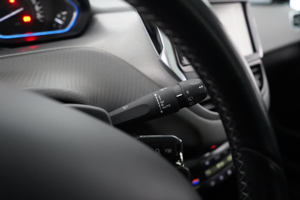 PEUGEOT 2008 2016