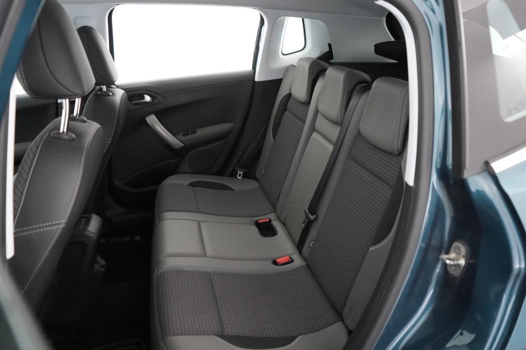 PEUGEOT 2008 2016