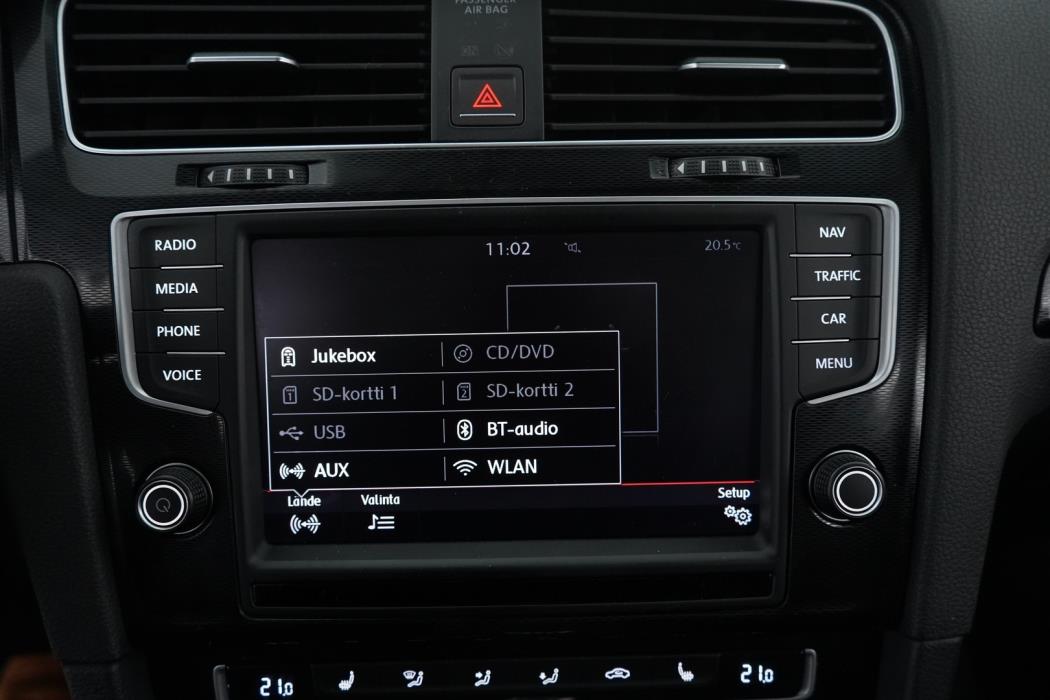 VOLKSWAGEN Golf 2016