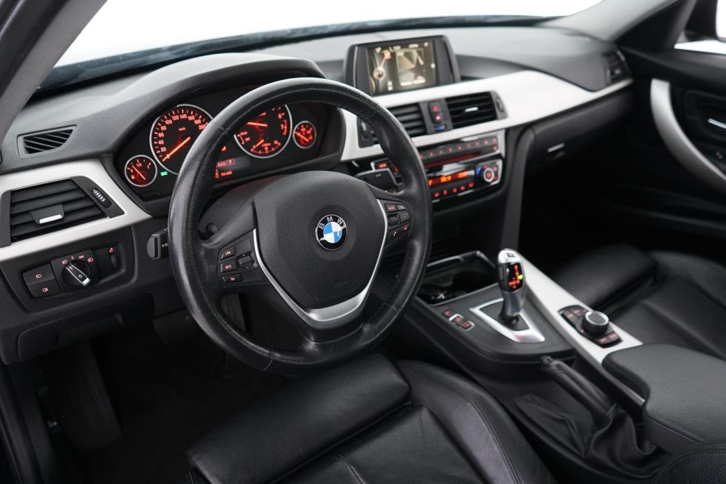 BMW 320 2017