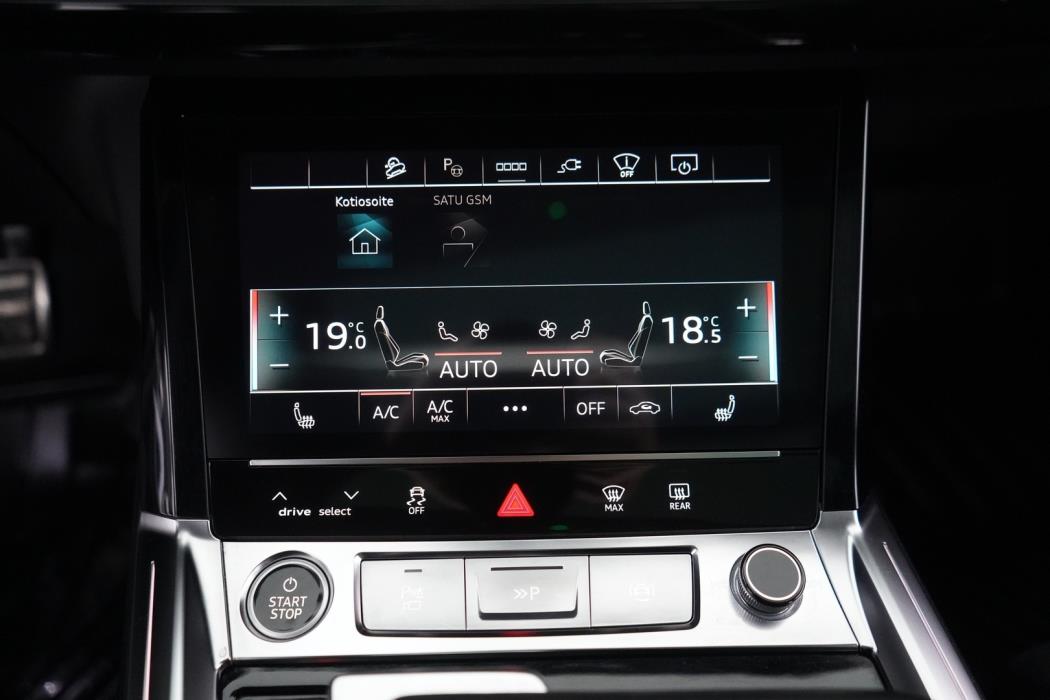 AUDI Q8 E-TRON 2024